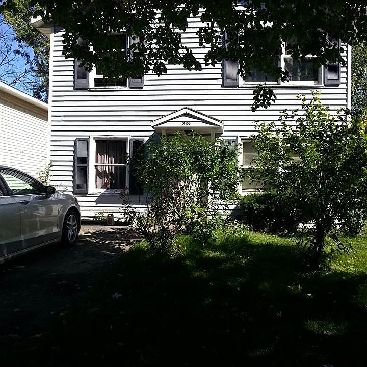 2nd image of 239 Livingston Ave