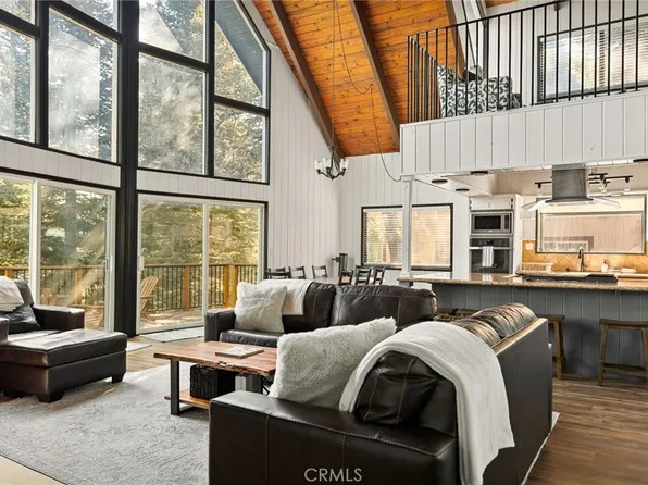 26566 Spyglass Dr, Lake Arrowhead, CA 92352