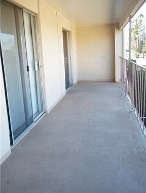 625 S Prudence Rd #205 — Photo 27