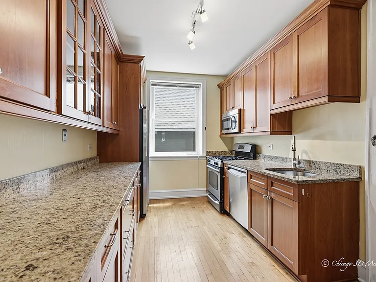 906 Greenwood St #2E — Photo 11