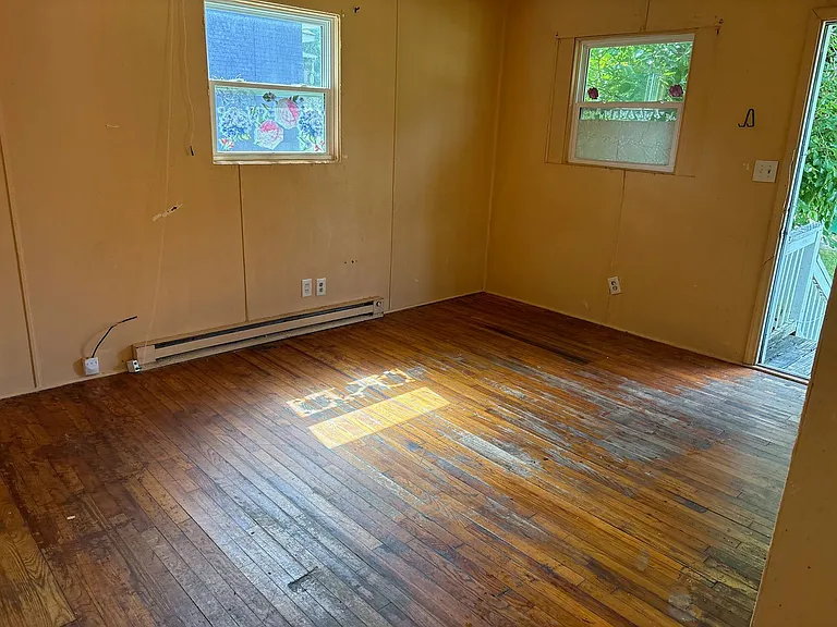 1235 Franklin Ave — Photo 5