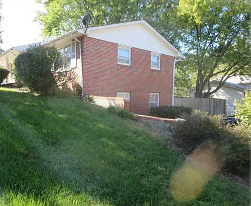 1811 George Ct #B Photo 1