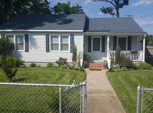 102 Beechwood Ave, Newport News, VA 23607