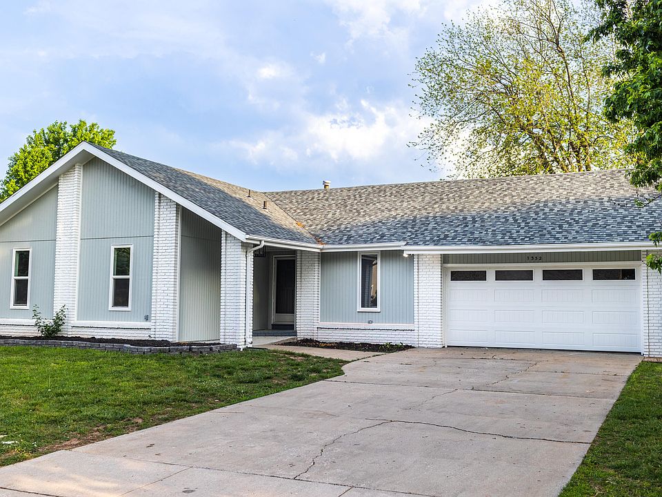 1352 E Woodgate St, Springfield, MO 65804 MLS 60242356 Zillow