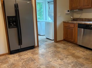 1202 W 6th St, Waterloo, IA 50702