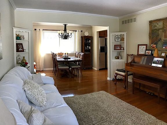 5th image of 5500 Fox Chase Ln