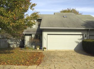 303 Strawberry Ln, Nicholasville, KY 40356