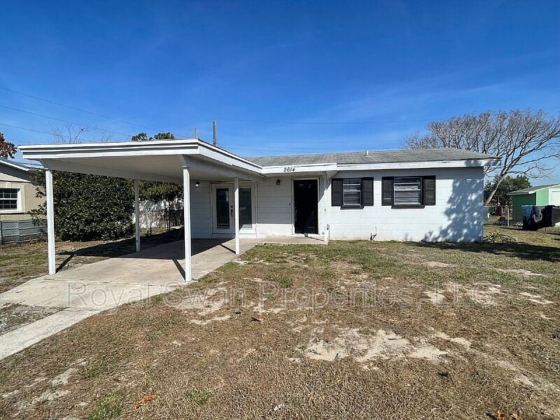 1st image of 2614 Royal Dr