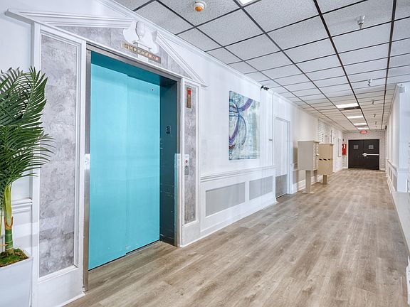 2nd image of 1520 Jeffords St #405