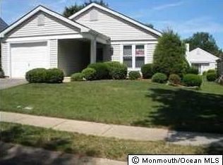 12 Woodstock La, Manchester, NJ 08759