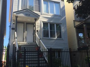 1242 W Oakdale Ave, Chicago, IL 60657