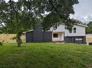 413 Red Bud Ave, Rossville, GA 30741