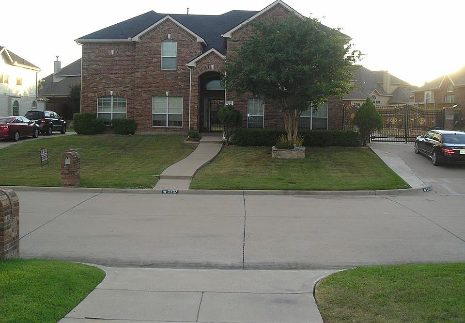 1st image of 2707 Saint Maria Dr