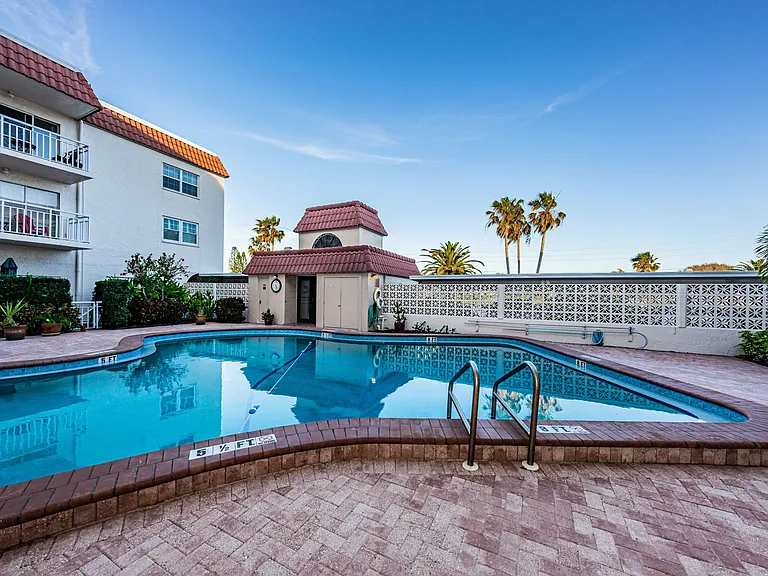 2900 Gulf Blvd #205 — Photo 40
