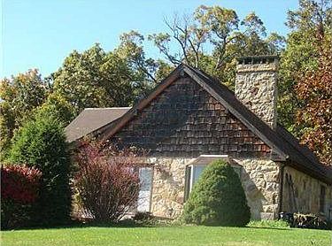 2nd image of 778 N Pike Rd