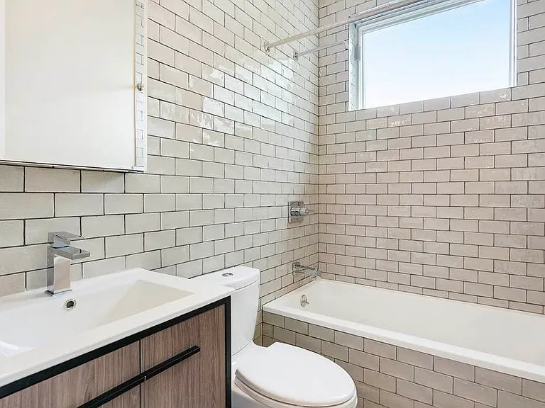 316 Evergreen Ave #2A — Photo 4