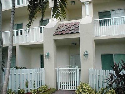 1st image of 10700 NW 66th St APT 111