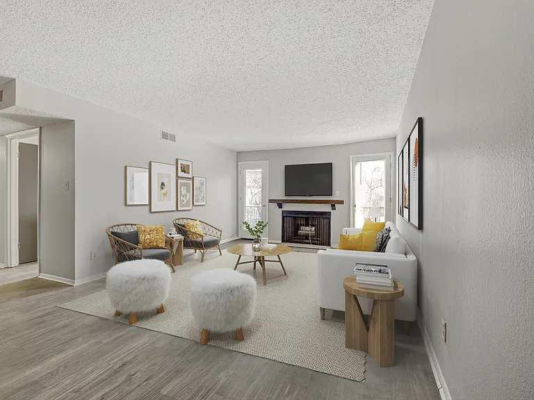 The Residences at Bella Vista — Photo 3