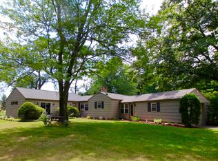 9 Park Ln, Sheffield, MA 01257
