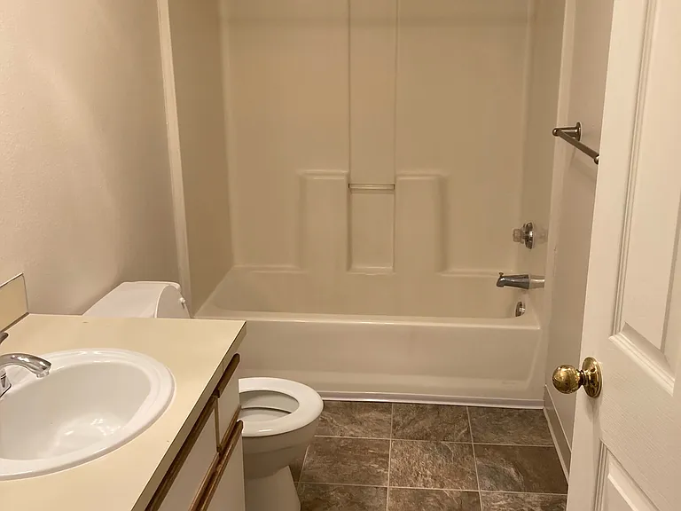 Premier Apartments — Photo 23