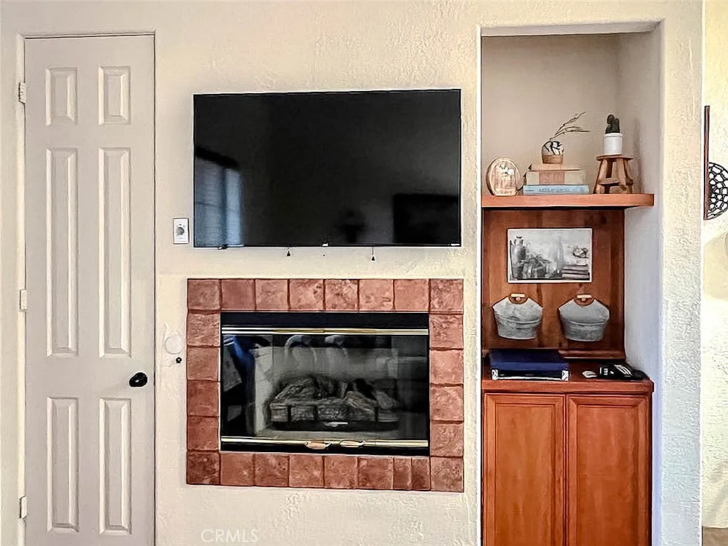 1 bed, 682 sqft, $2,400 — Photo 4