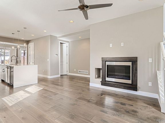 3rd image of 3951 Quivas St