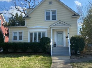 1517 Lake Ave, Wilmette, IL
