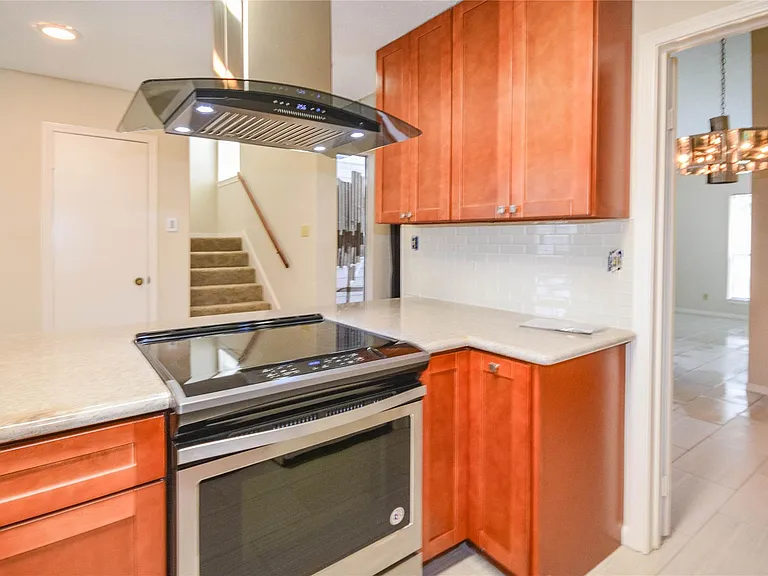 9262 Westwood Village Dr — Photo 13