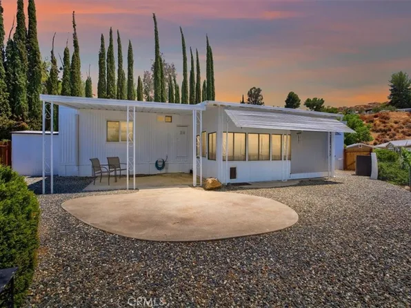 22780 Skylink Dr, Canyon Lake, CA 92587