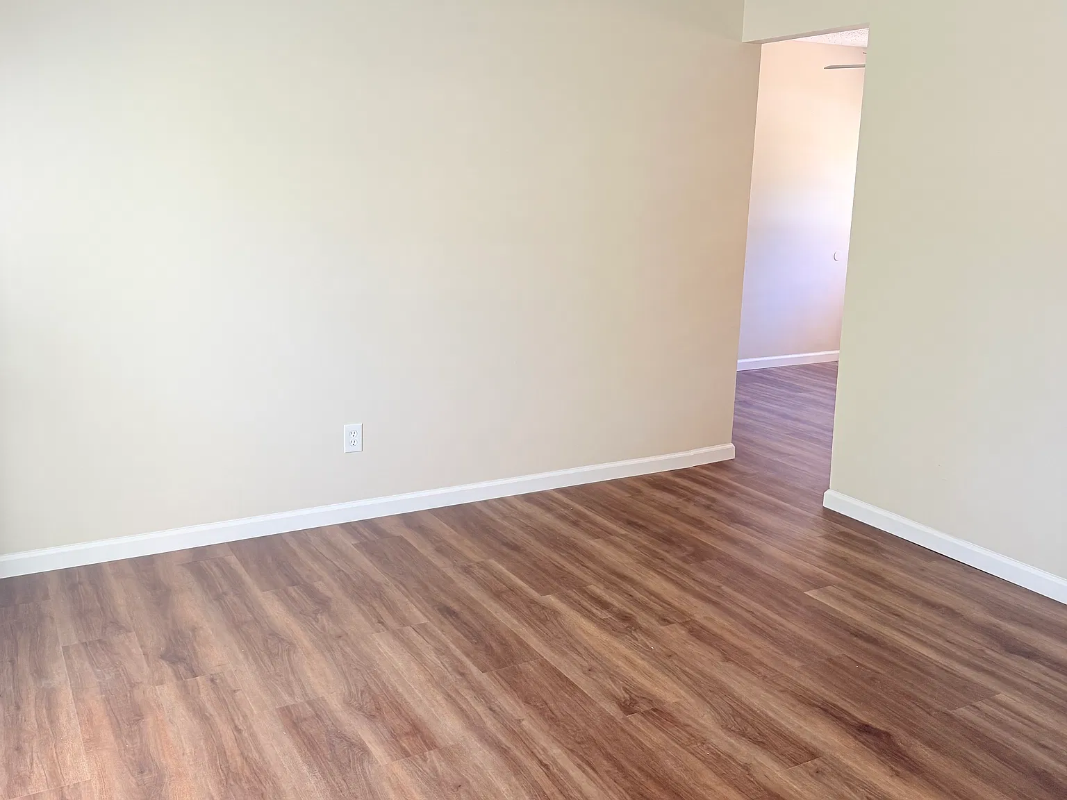 4 bed, 3010 sqft, $3,100 — Photo 3