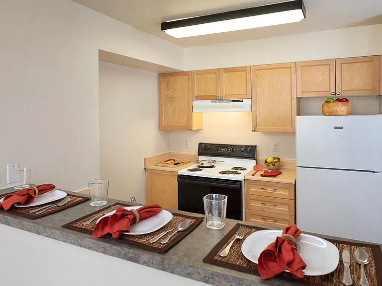 Gilmore Apartments — Photo 4