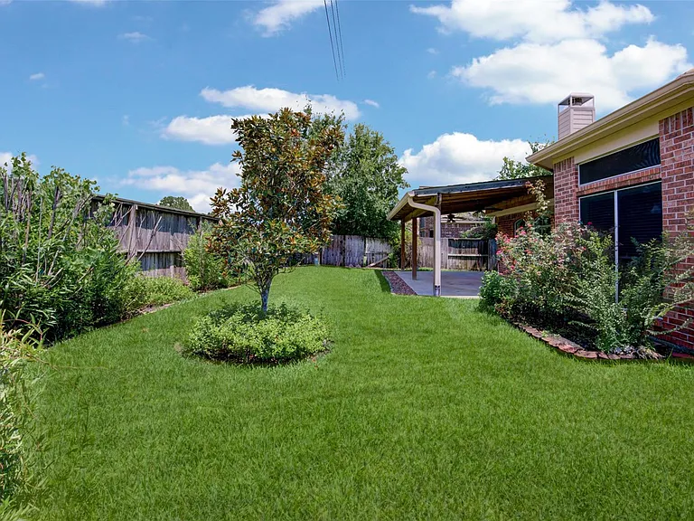 9026 Robinhoods Well Dr — Photo 43