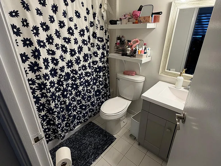 380 Pelissier St #1906 — Photo 11