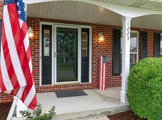 1223 Ruppel Ln, O'Fallon, IL 62269