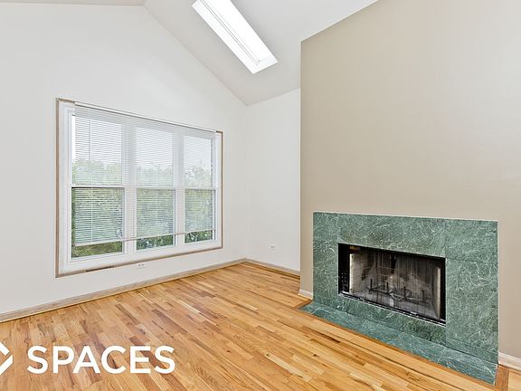 3rd image of 1443 W Walton St APT 3A