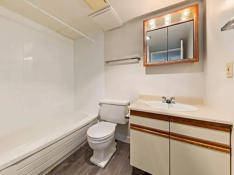 777 12th St NW #201 — Photo 5