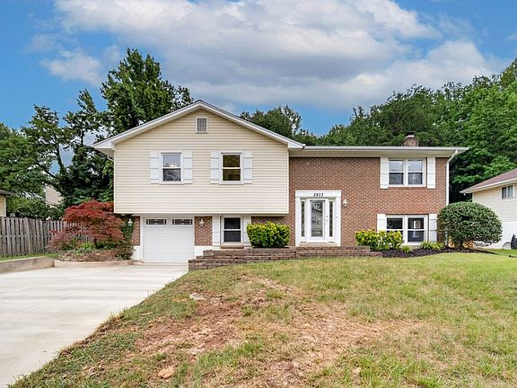 2nd image of 2903 Ivy Bridge Rd