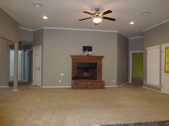 5th image of 6006 Carrizo St