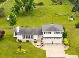 975 Poquette Rd, Gaylord, MI 49735