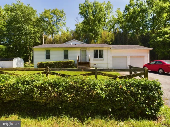 1611 Airport Ln, Accokeek, MD 20607