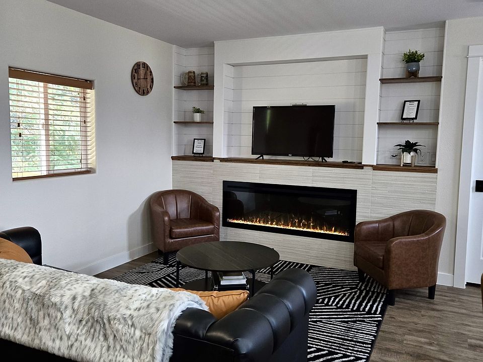 1st image of 43143 Riverview Dr #1-9