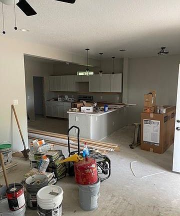 4th image of 1623 Peck Ave