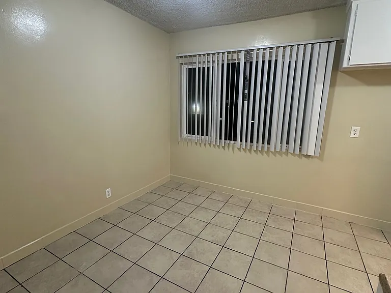 3437 Belcroft Ave — Photo 15