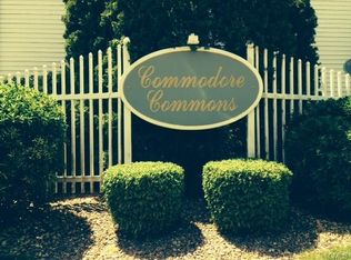 31 Commodore Cmns, Derby, CT 06418