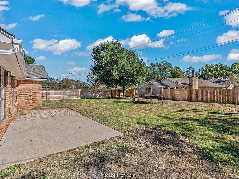 1218 Haley Pl — Photo 18
