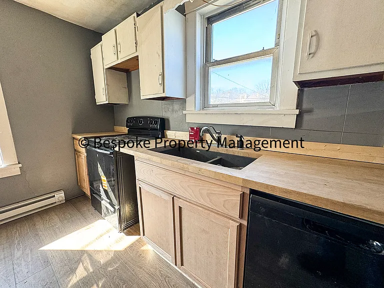 158 Main St #3 — Photo 8