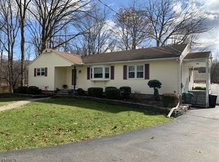 22 Hidden Glen Rd, Long Valley, NJ 07853