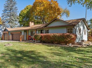 6410 Paramus, Clarkston, MI 48346