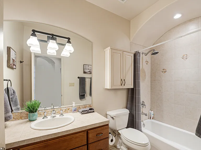 8860 Desert Fox Way NE — Photo 12