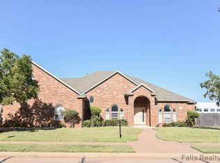 4326 Wendover St, Wichita Falls, TX 76309